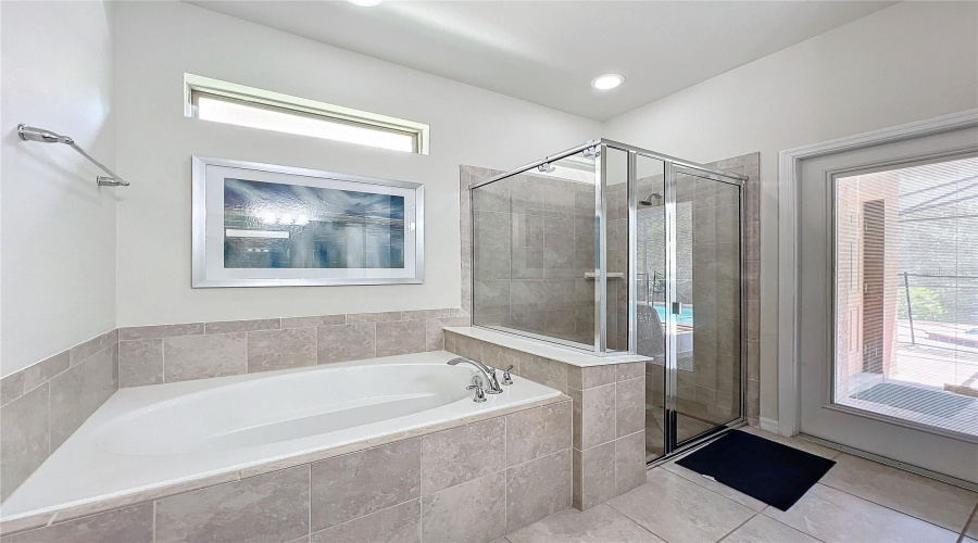 Kissimmee, Florida 34747, 9 Bedrooms Bedrooms, ,6 Bathroomsbathrooms,Residential,For Sale,Bengal Ct,Mfro6225436