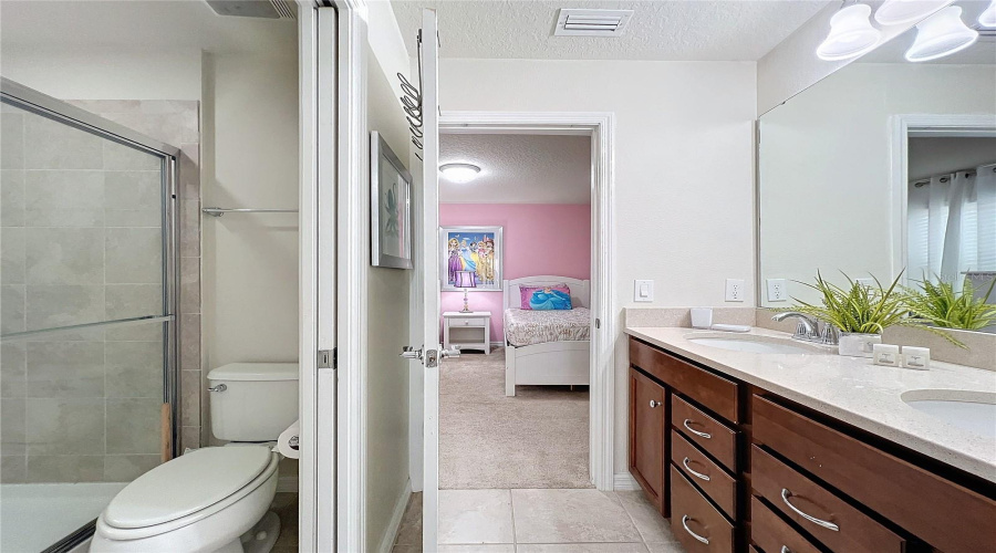 Kissimmee, Florida 34747, 9 Bedrooms Bedrooms, ,6 Bathroomsbathrooms,Residential,For Sale,Bengal Ct,Mfro6225436