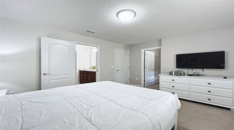 Kissimmee, Florida 34747, 9 Bedrooms Bedrooms, ,6 Bathroomsbathrooms,Residential,For Sale,Bengal Ct,Mfro6225436