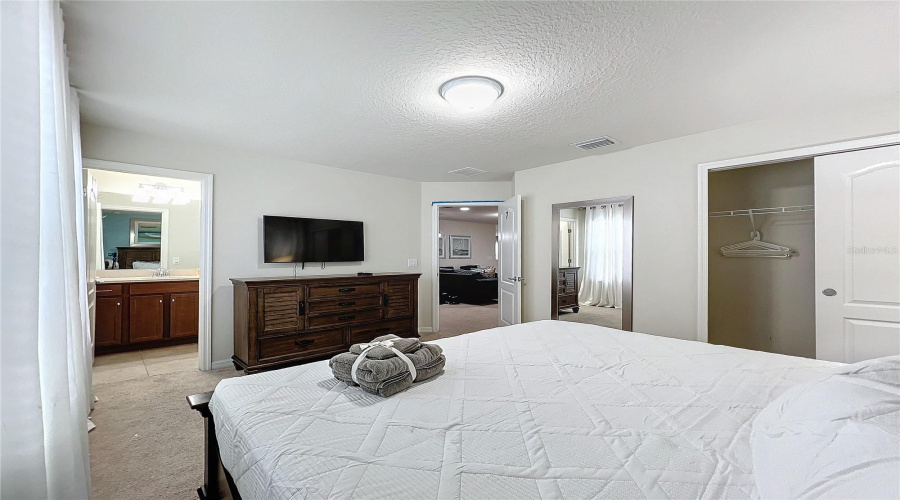 Kissimmee, Florida 34747, 9 Bedrooms Bedrooms, ,6 Bathroomsbathrooms,Residential,For Sale,Bengal Ct,Mfro6225436