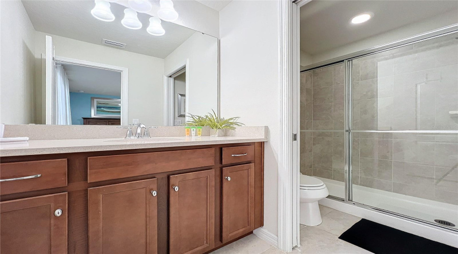 Kissimmee, Florida 34747, 9 Bedrooms Bedrooms, ,6 Bathroomsbathrooms,Residential,For Sale,Bengal Ct,Mfro6225436
