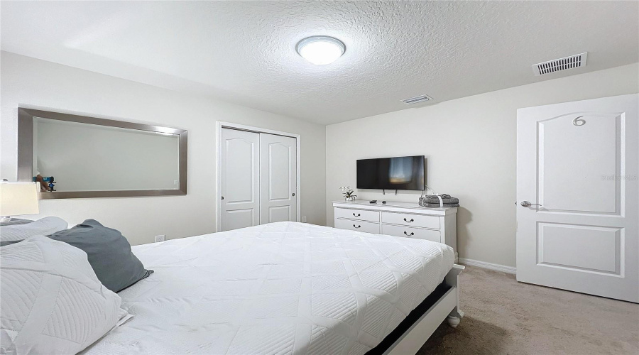 Kissimmee, Florida 34747, 9 Bedrooms Bedrooms, ,6 Bathroomsbathrooms,Residential,For Sale,Bengal Ct,Mfro6225436