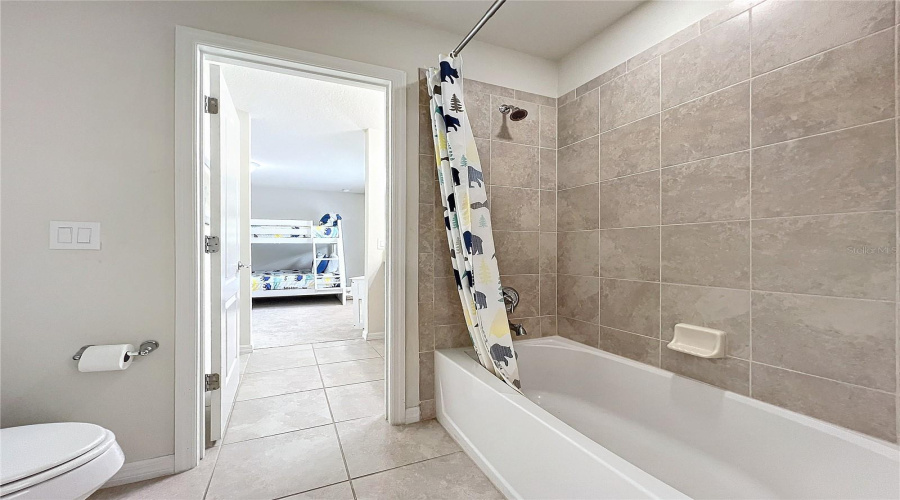 Kissimmee, Florida 34747, 9 Bedrooms Bedrooms, ,6 Bathroomsbathrooms,Residential,For Sale,Bengal Ct,Mfro6225436