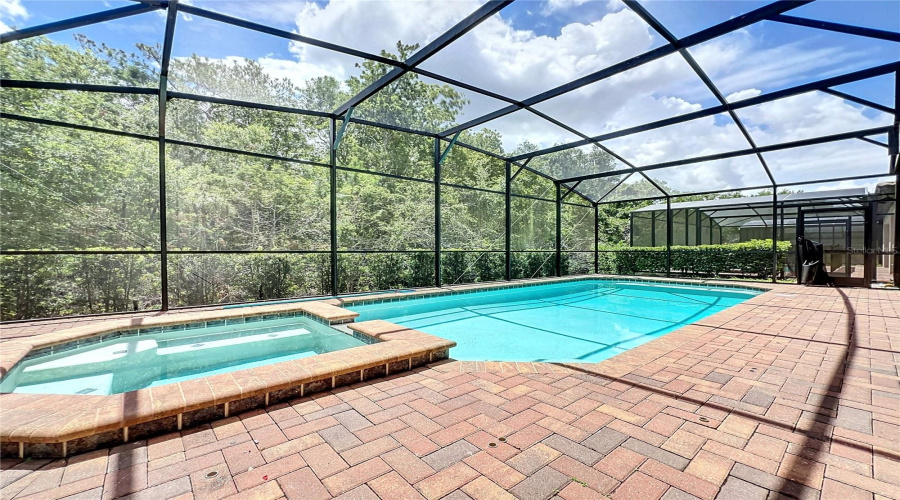 Kissimmee, Florida 34747, 9 Bedrooms Bedrooms, ,6 Bathroomsbathrooms,Residential,For Sale,Bengal Ct,Mfro6225436