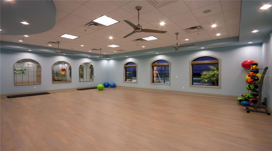 DAVENPORT, Florida 33896, 6 Bedrooms Bedrooms, ,5 BathroomsBathrooms,Residential,For Sale,MULLIGAN,0,MFRO6225661