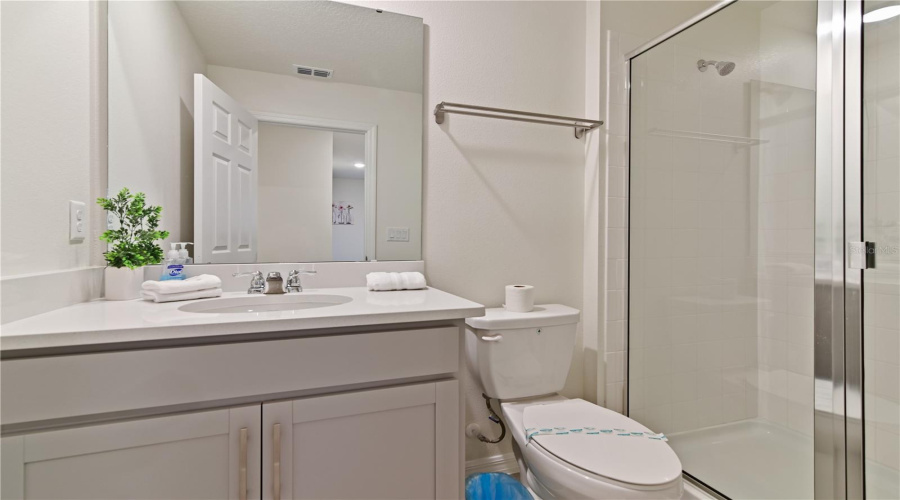 Kissimmee, Florida 34747, 6 Bedrooms Bedrooms, ,4 Bathroomsbathrooms,Residential,For Sale,Fleming Mist,Mfrt3542441