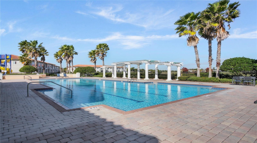 Lake Side Pool