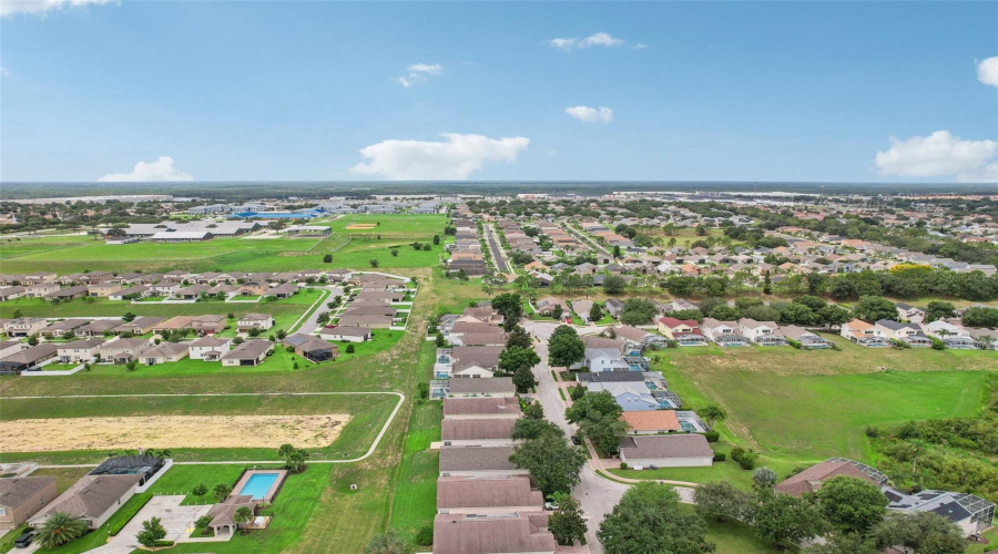 Davenport, Florida 33896, 4 Bedrooms Bedrooms, ,3 Bathroomsbathrooms,Residential,For Sale,Windsor,Mfro6227086