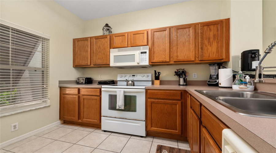 KISSIMMEE, Florida 34746, 3 Bedrooms Bedrooms, ,2 BathroomsBathrooms,Residential,For Sale,ALBERTO,MFRO6227362