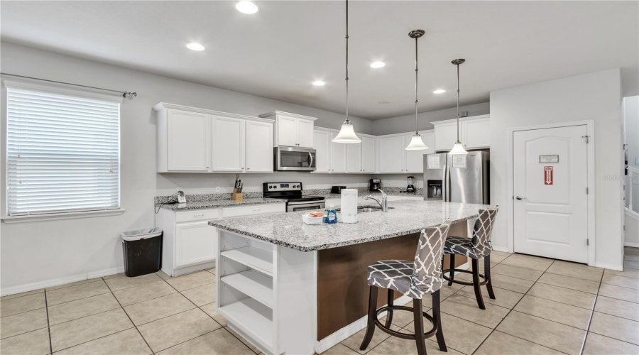 KISSIMMEE, Florida 34747, 8 Bedrooms Bedrooms, ,6 BathroomsBathrooms,Residential,For Sale,MACAPA,0,MFRO6227461