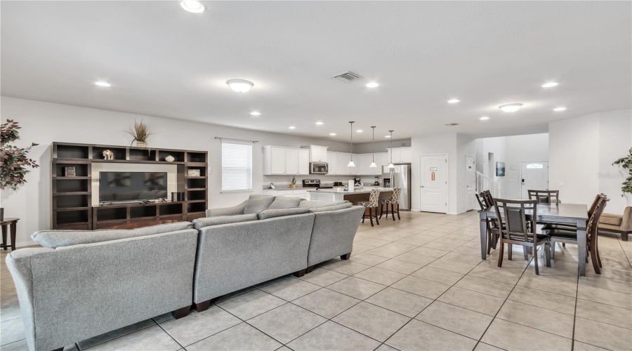KISSIMMEE, Florida 34747, 8 Bedrooms Bedrooms, ,6 BathroomsBathrooms,Residential,For Sale,MACAPA,0,MFRO6227461