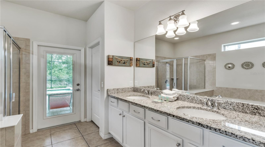 KISSIMMEE, Florida 34747, 8 Bedrooms Bedrooms, ,6 BathroomsBathrooms,Residential,For Sale,MACAPA,0,MFRO6227461