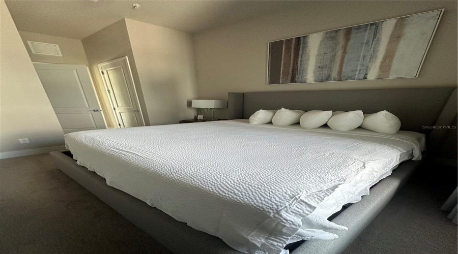 KISSIMMEE, Florida 34747, 5 Bedrooms Bedrooms, ,4 BathroomsBathrooms,Residential,For Sale,SANDY RIDGE,0,MFRS5109561