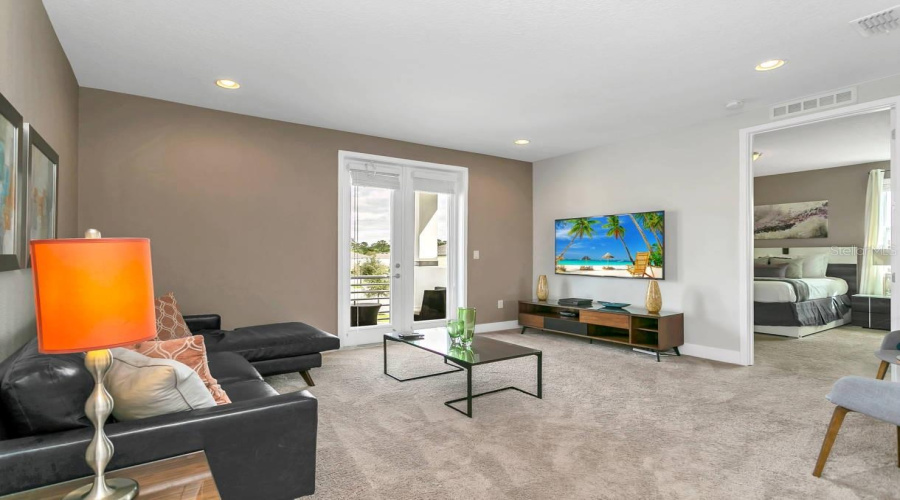 Kissimmee, Florida 34747, 6 Bedrooms Bedrooms, ,6 Bathroomsbathrooms,Residential,For Sale,Pendant,Mfrs5109134