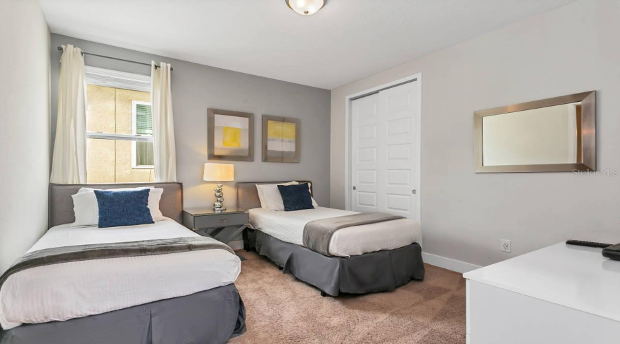 Kissimmee, Florida 34747, 6 Bedrooms Bedrooms, ,6 Bathroomsbathrooms,Residential,For Sale,Pendant,Mfrs5109134
