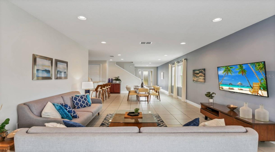 Kissimmee, Florida 34747, 6 Bedrooms Bedrooms, ,6 Bathroomsbathrooms,Residential,For Sale,Pendant,Mfrs5109134