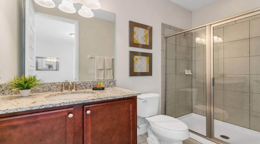 Kissimmee, Florida 34747, 6 Bedrooms Bedrooms, ,6 Bathroomsbathrooms,Residential,For Sale,Pendant,Mfrs5109134