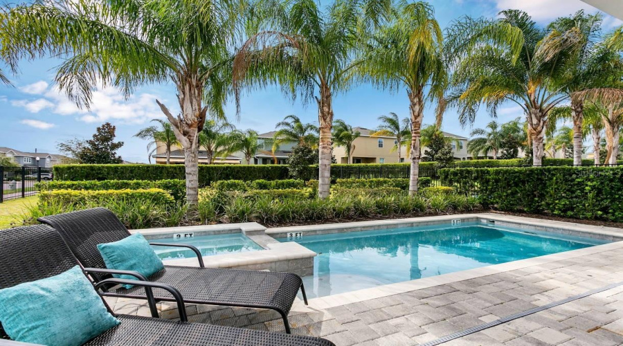 Kissimmee, Florida 34747, 6 Bedrooms Bedrooms, ,6 Bathroomsbathrooms,Residential,For Sale,Pendant,Mfrs5109134