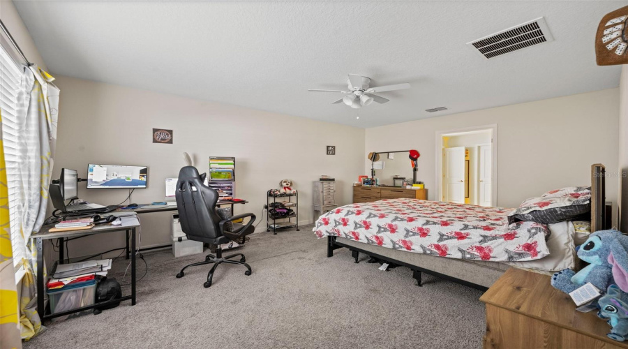 Davenport, Florida 33837, 4 Bedrooms Bedrooms, ,2 Bathroomsbathrooms,Residential,For Sale,Taft,Mfro6173598