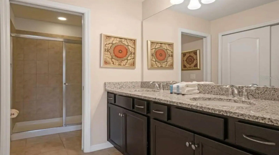 KISSIMMEE, Florida 34747, 5 Bedrooms Bedrooms, ,4 BathroomsBathrooms,Residential,For Sale,ADRIATICO,0,MFRO6228458