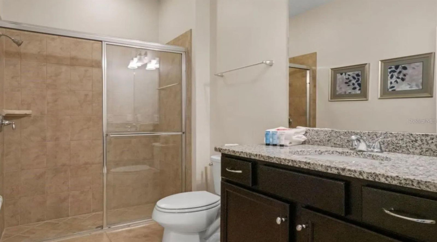 KISSIMMEE, Florida 34747, 5 Bedrooms Bedrooms, ,4 BathroomsBathrooms,Residential,For Sale,ADRIATICO,0,MFRO6228458