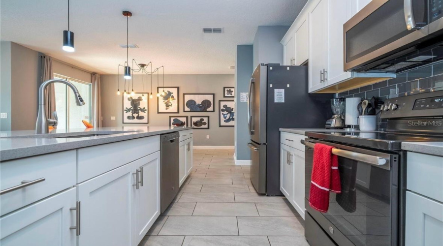 Kissimmee, Florida 34746, 4 Bedrooms Bedrooms, ,3 Bathroomsbathrooms,Residential,For Sale,Dedication,Mfro6229726