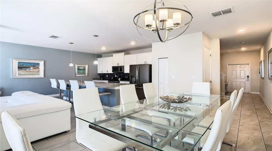 Davenport, Florida 33896, 4 Bedrooms Bedrooms, ,3 Bathroomsbathrooms,Residential,For Sale,Stinger,Mfrs5109001