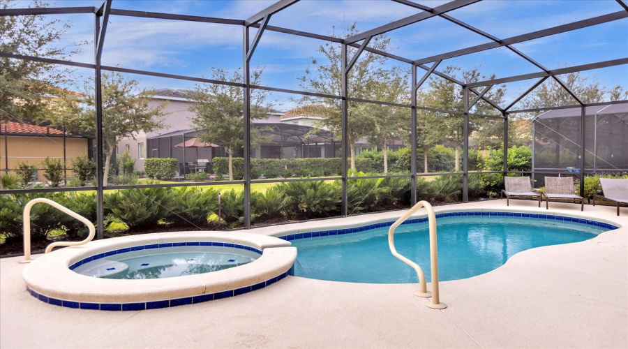 Private Pool (Covered)