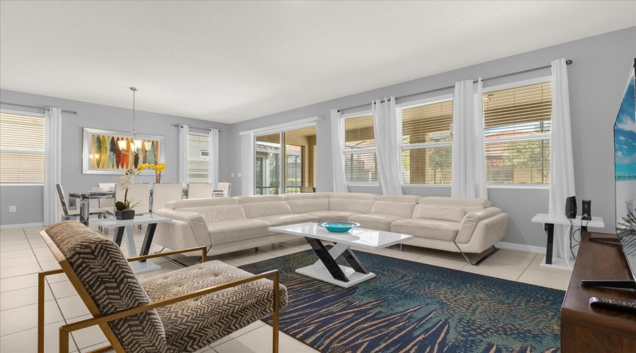 Open Floor Plan: Living/Kitchen/Dining Combo