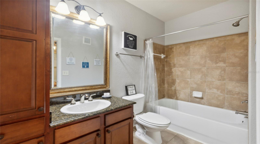 Davenport, Florida 33897, 4 Bedrooms Bedrooms, ,3 Bathroomsbathrooms,Residential,For Sale,Charo,Mfro6230423