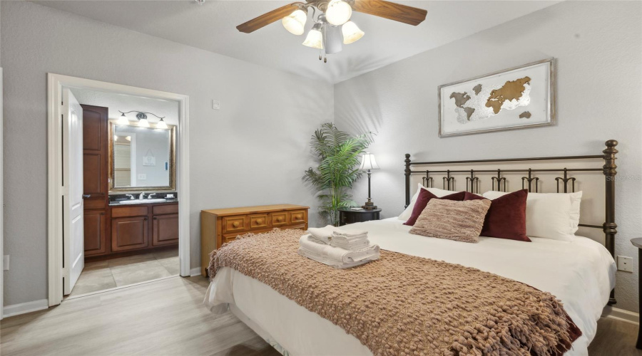 Davenport, Florida 33897, 4 Bedrooms Bedrooms, ,3 Bathroomsbathrooms,Residential,For Sale,Charo,Mfro6230423