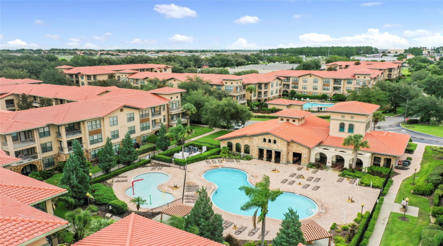 Davenport, Florida 33897, 4 Bedrooms Bedrooms, ,3 Bathroomsbathrooms,Residential,For Sale,Charo,Mfro6230423