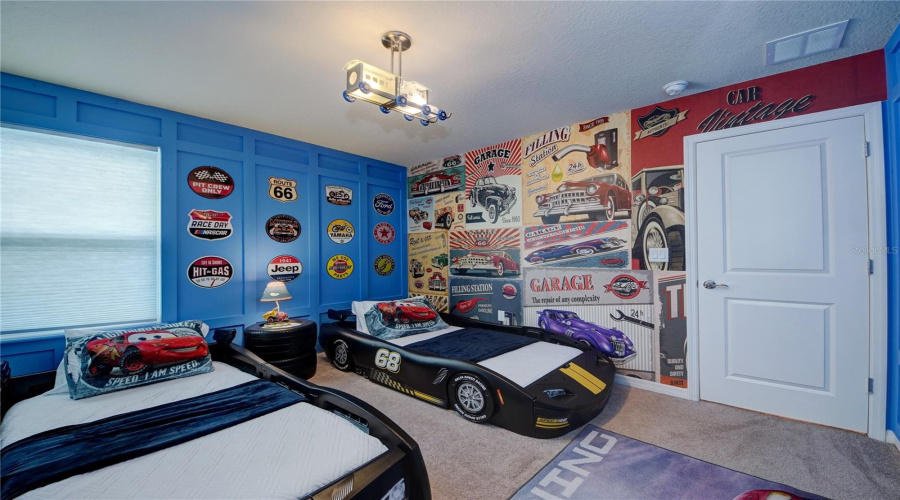 Davenport, Florida 33897, 6 Bedrooms Bedrooms, ,4 Bathroomsbathrooms,Residential,For Sale,Lana,Mfro6227570