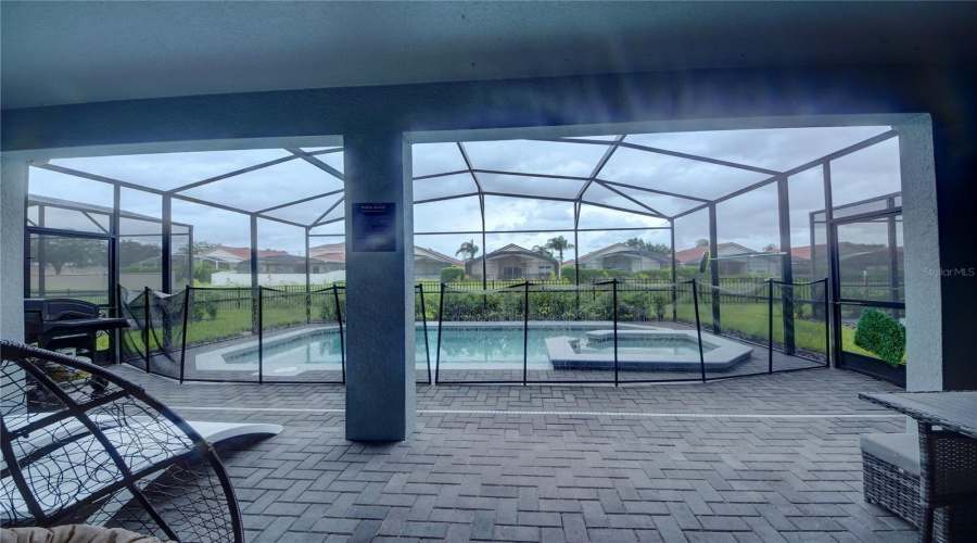 Davenport, Florida 33897, 6 Bedrooms Bedrooms, ,4 Bathroomsbathrooms,Residential,For Sale,Lana,Mfro6227570