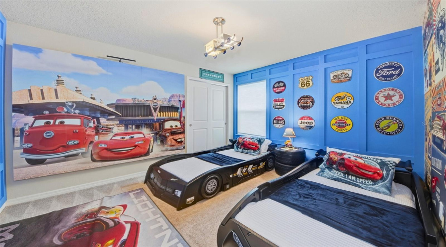 DAVENPORT, Florida 33897, 6 Bedrooms Bedrooms, ,4 BathroomsBathrooms,Residential,For Sale,LANA,0,MFRO6227570