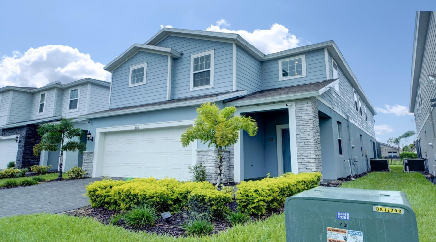 Davenport, Florida 33897, 6 Bedrooms Bedrooms, ,4 Bathroomsbathrooms,Residential,For Sale,Lana,Mfro6227570