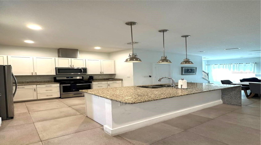 Kissimmee, Florida 34747, 3 Bedrooms Bedrooms, ,3 Bathroomsbathrooms,Residential,For Sale,Sunville,Mfro6231460