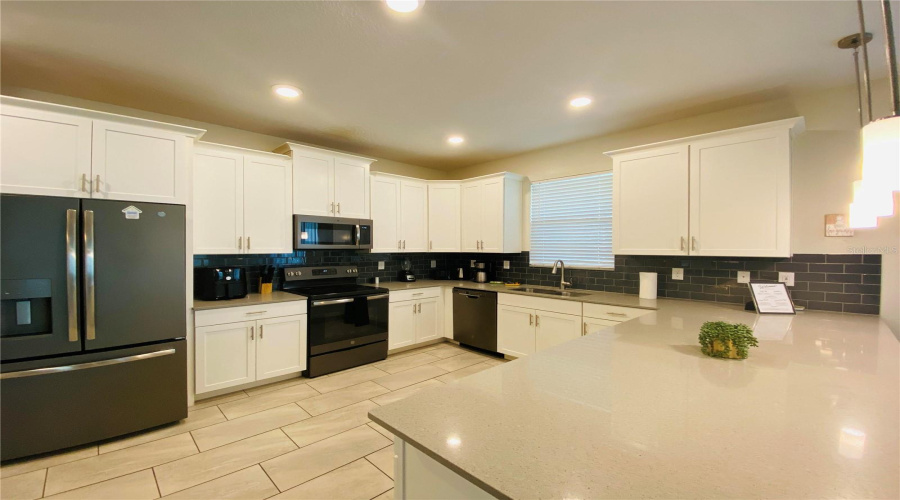 Davenport, Florida 33896, 6 Bedrooms Bedrooms, ,6 Bathroomsbathrooms,Residential,For Sale,Ocean Course,Mfro6231569
