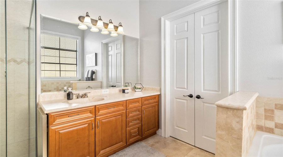 Reunion, Florida 34747, 5 Bedrooms Bedrooms, ,4 Bathroomsbathrooms,Residential,For Sale,Radiant,Mfro6231378