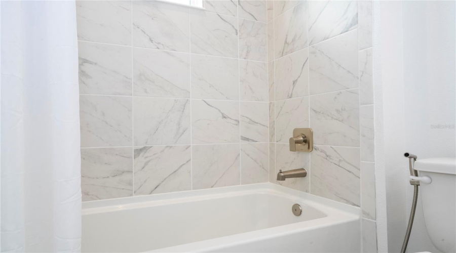 KISSIMMEE, Florida 34747, 4 Bedrooms Bedrooms, ,3 BathroomsBathrooms,Residential,For Sale,BARRIER COVE,0,MFRO6231577