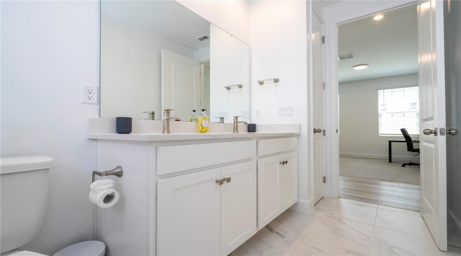 KISSIMMEE, Florida 34747, 4 Bedrooms Bedrooms, ,3 BathroomsBathrooms,Residential,For Sale,BARRIER COVE,0,MFRO6231577