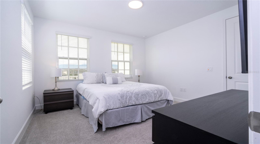 KISSIMMEE, Florida 34747, 4 Bedrooms Bedrooms, ,3 BathroomsBathrooms,Residential,For Sale,BARRIER COVE,0,MFRO6231577