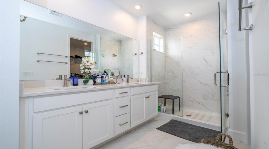 KISSIMMEE, Florida 34747, 4 Bedrooms Bedrooms, ,3 BathroomsBathrooms,Residential,For Sale,BARRIER COVE,0,MFRO6231577