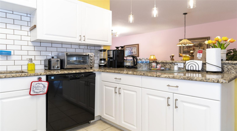 Kissimmee, Florida 34747, 2 Bedrooms Bedrooms, ,2 Bathroomsbathrooms,Residential,For Sale,Sun Lake,Mfrs5109597