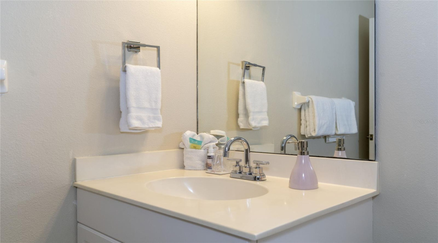 Kissimmee, Florida 34747, 2 Bedrooms Bedrooms, ,2 Bathroomsbathrooms,Residential,For Sale,Sun Lake,Mfrs5109597