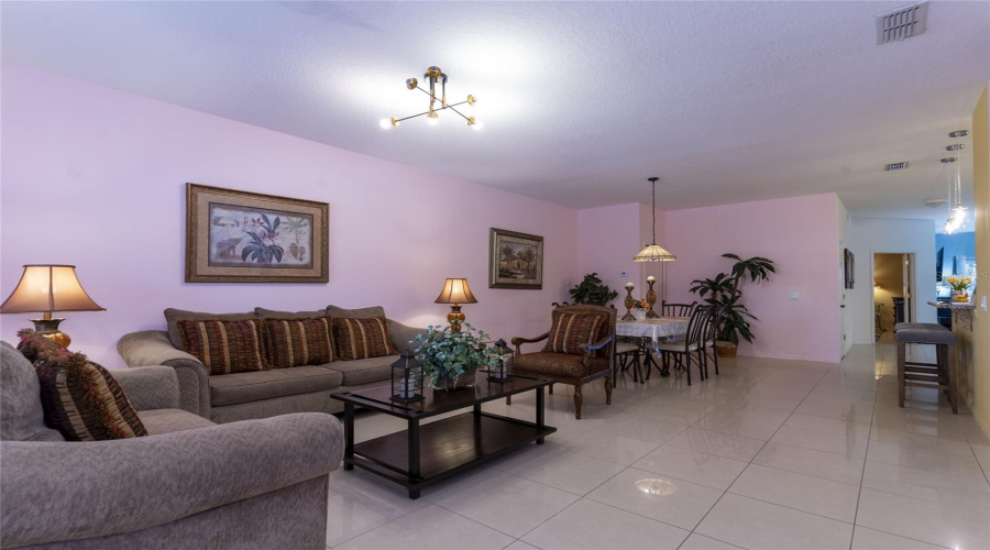 Kissimmee, Florida 34747, 2 Bedrooms Bedrooms, ,2 Bathroomsbathrooms,Residential,For Sale,Sun Lake,Mfrs5109597