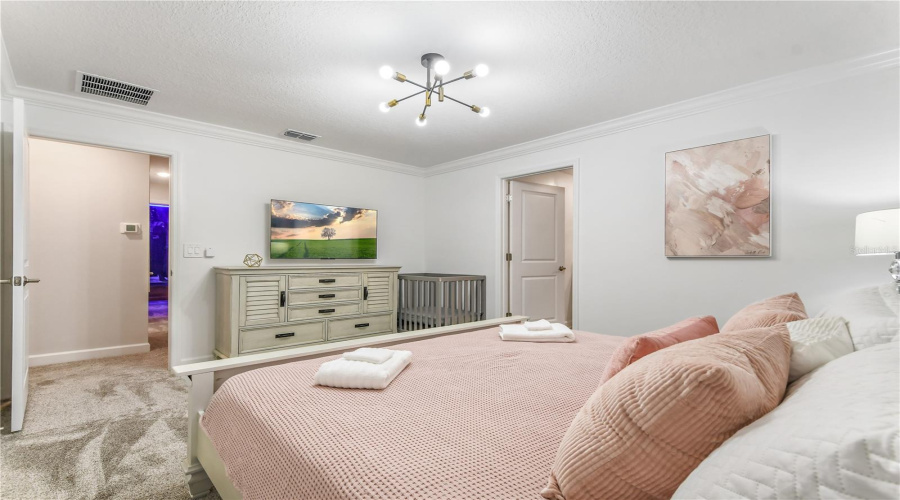 Davenport, Florida 33896, 5 Bedrooms Bedrooms, ,4 Bathroomsbathrooms,Residential,For Sale,Kingsbarn,Mfro6231896