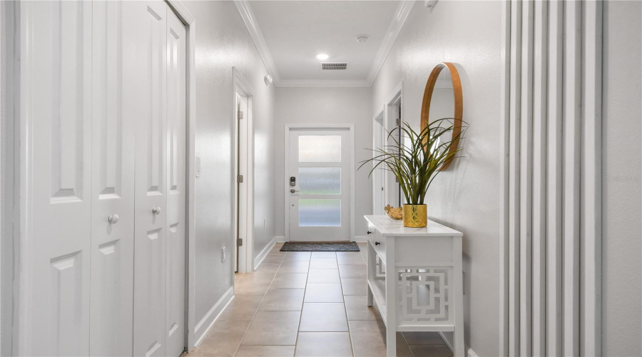 Davenport, Florida 33896, 5 Bedrooms Bedrooms, ,4 Bathroomsbathrooms,Residential,For Sale,Kingsbarn,Mfro6231896