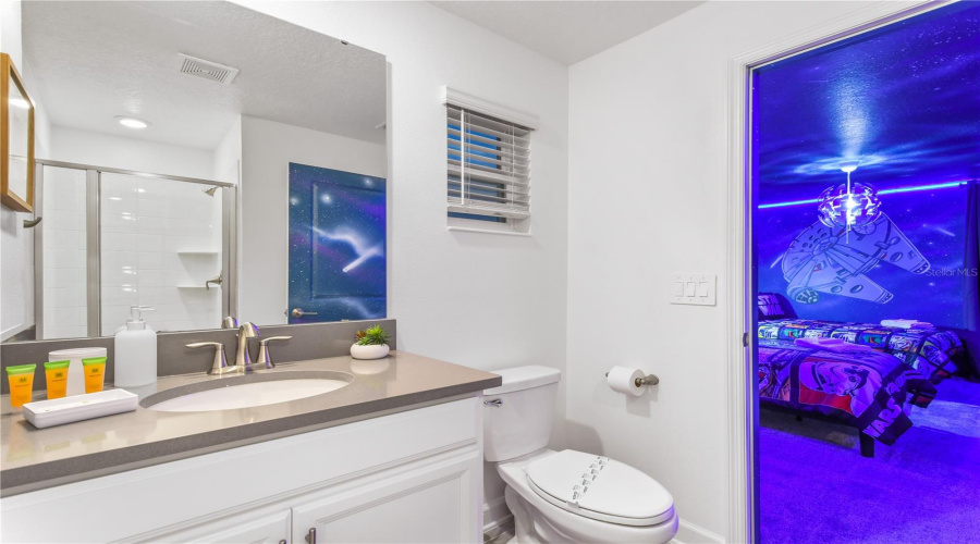 Davenport, Florida 33896, 5 Bedrooms Bedrooms, ,4 Bathroomsbathrooms,Residential,For Sale,Kingsbarn,Mfro6231896
