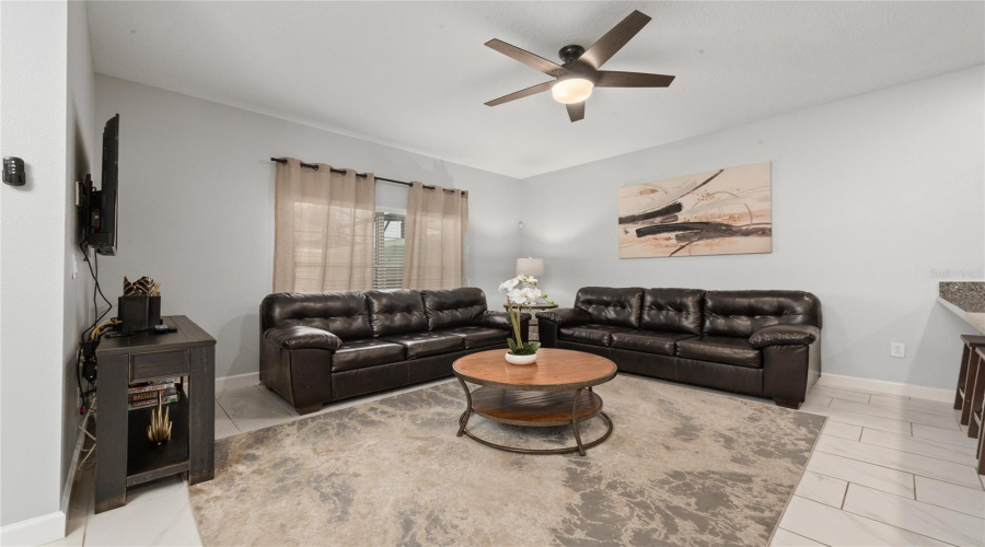 KISSIMMEE, Florida 34746, 4 Bedrooms Bedrooms, ,3 BathroomsBathrooms,Residential,For Sale,BRIER ROSE,0,MFRO6153815